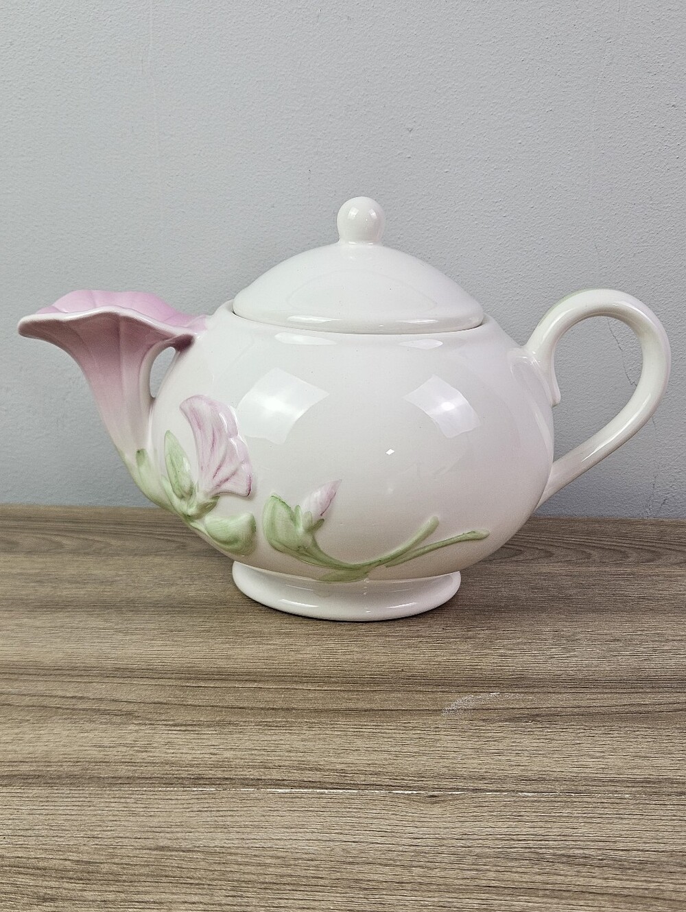 Teleflora Gift Pink Calla Lily Teapot Ceramic Floral Tea Pot w/ Lid